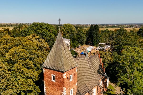 low-res-dozynki20260815-ok-nowahuta-1058-dji-20260815154046-0557-d0D60E76E-3750-2349-BB3E-90BC1397D82E.jpg